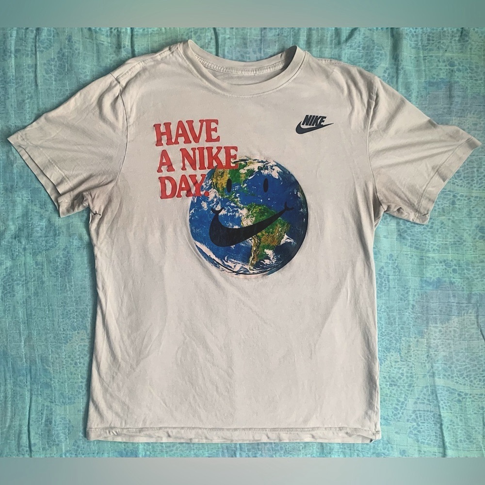 🌎 Have A Nike Day Shirt - Nike Unisex Cream Short Sleeve Top - M Small/W Medium
